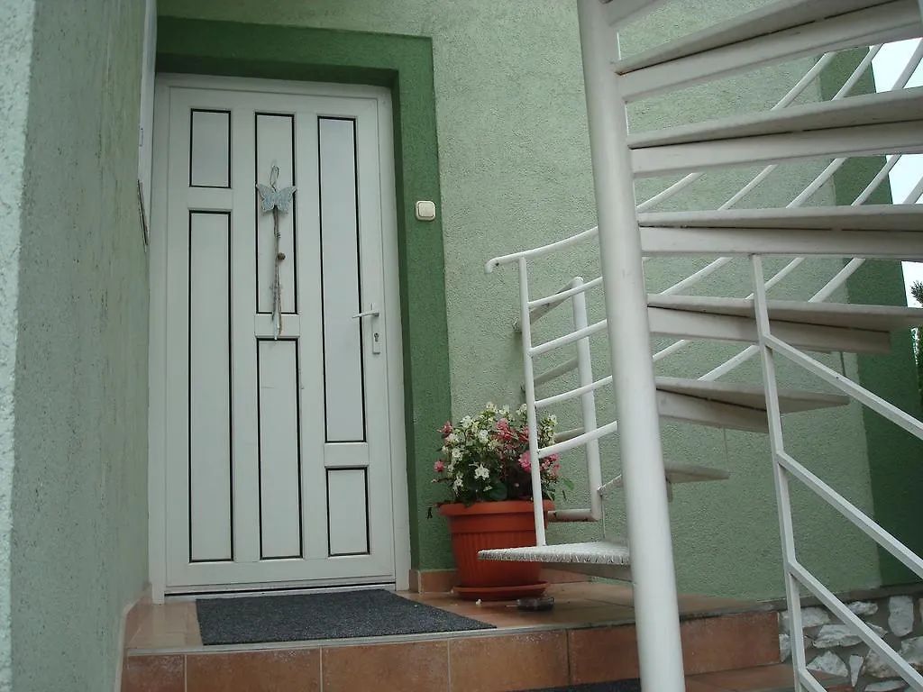 Szilvia Apartmanhaz Apartment Eger