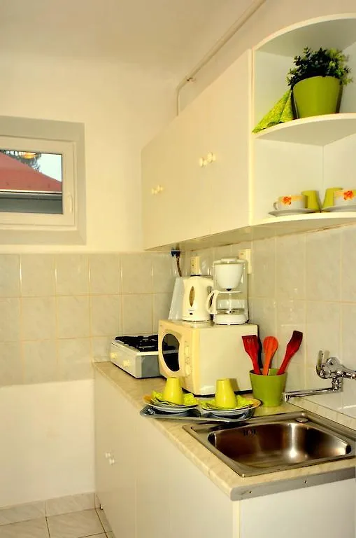 Szilvia Apartmanhaz Apartment Eger